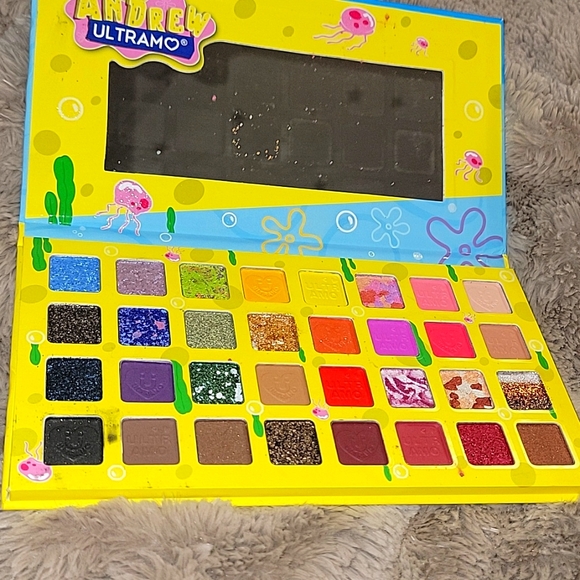 Makeup - Picture 3 of 4